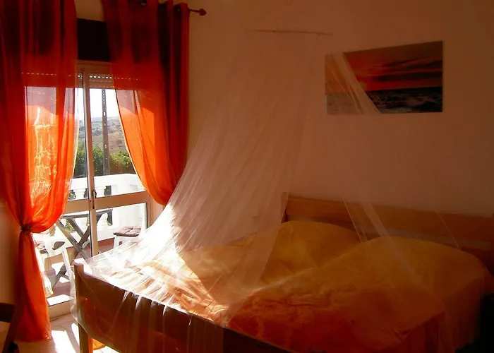 イン Quartos Com Boas Vistas *